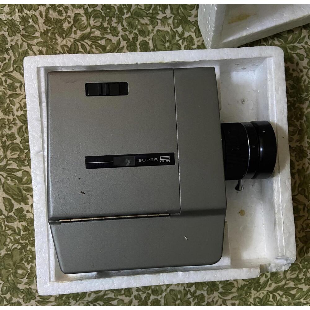 VINTAGE SEARS C 116 SUPER 8mm HOME MOVIE CAMERA EASI-LOAD FILM CAMERA & BOX